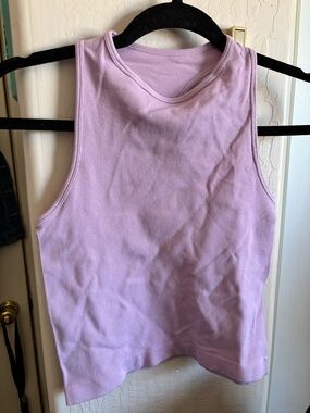 NWT Aura sleeveless Ribbed Tank Top in Lavender, Size S/M